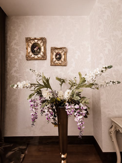 Free Flower Arrangement on Brown Vase Stock Photo