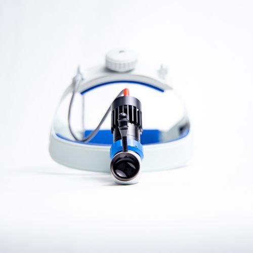 Free Close-up of a modern surgical headlamp used for precision in medical procedures. Stock Photo