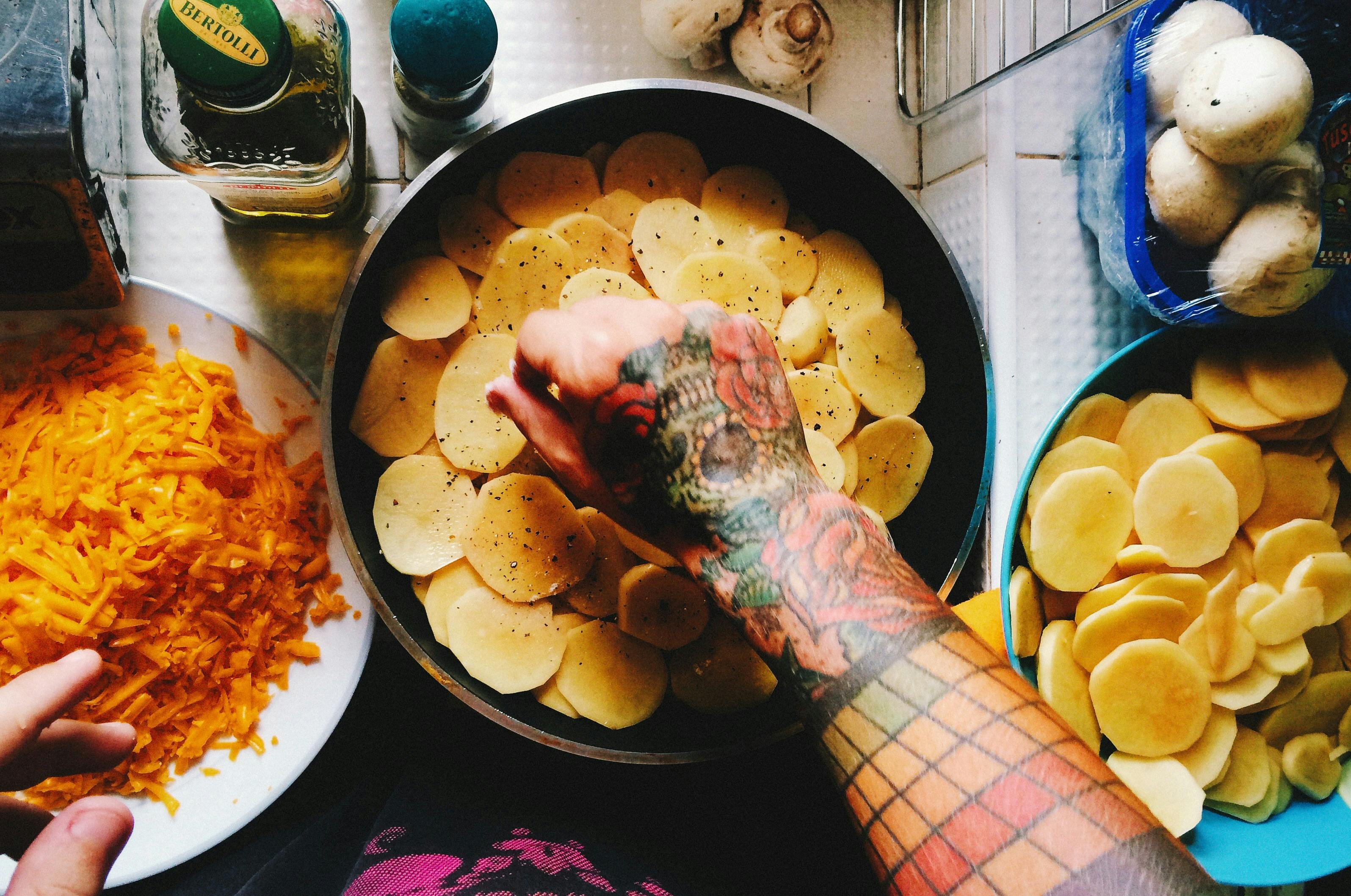 home cooking kitchen hacks — Photo by Alexey Demidov on Pexels