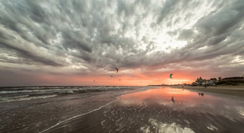 Immagine gratuita di kitesurf, litorale, nuvole