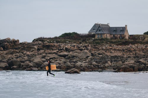 Δωρεάν στοκ φωτογραφιών με Surf, βράχια, γνέφω