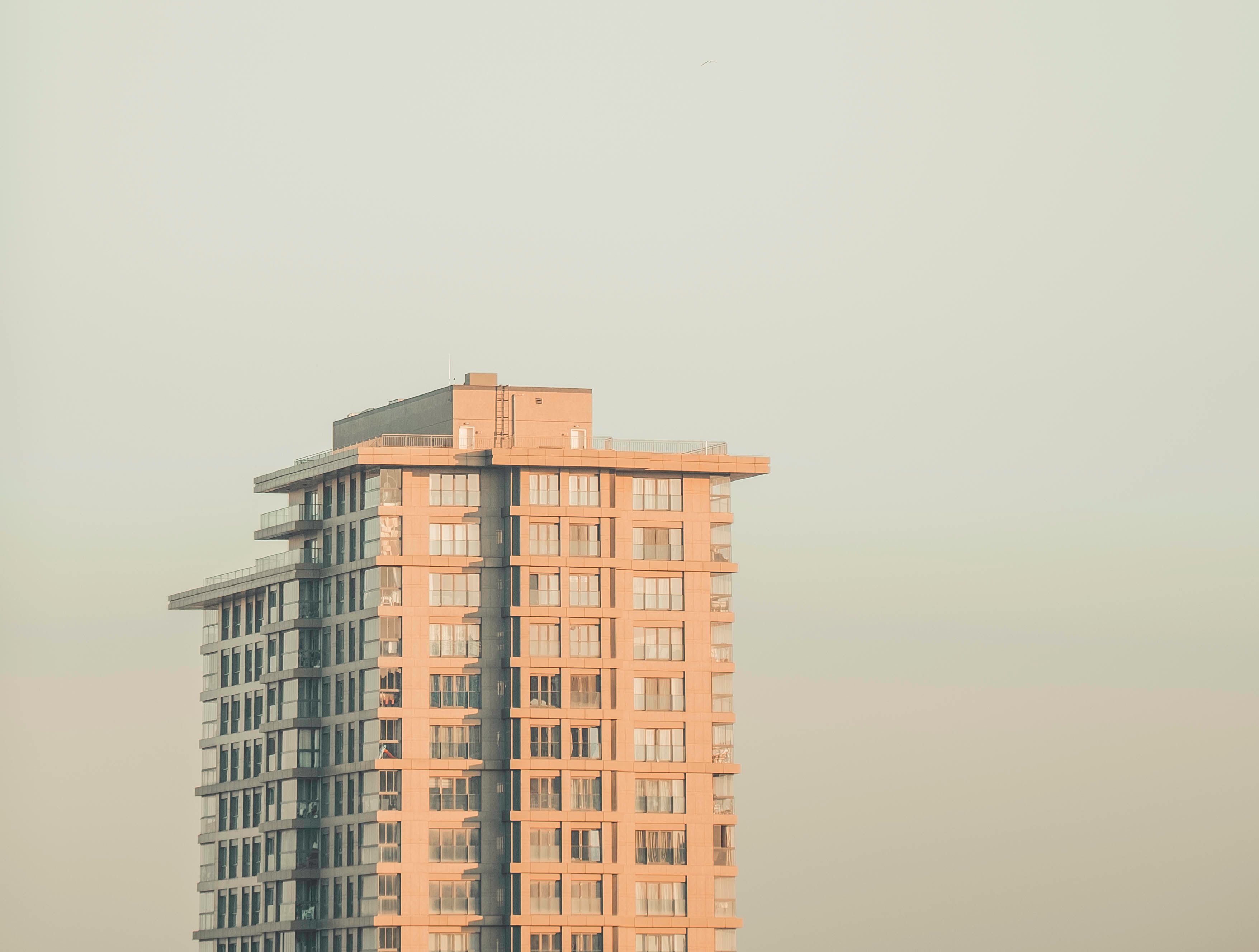Why real estate can be a good choice for career changers — Photo by Amin 🤍 on Pexels
