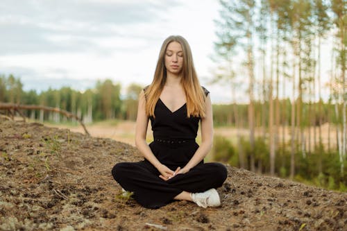 Fotos de stock gratuitas de atención plena, meditación, mujer caucásica