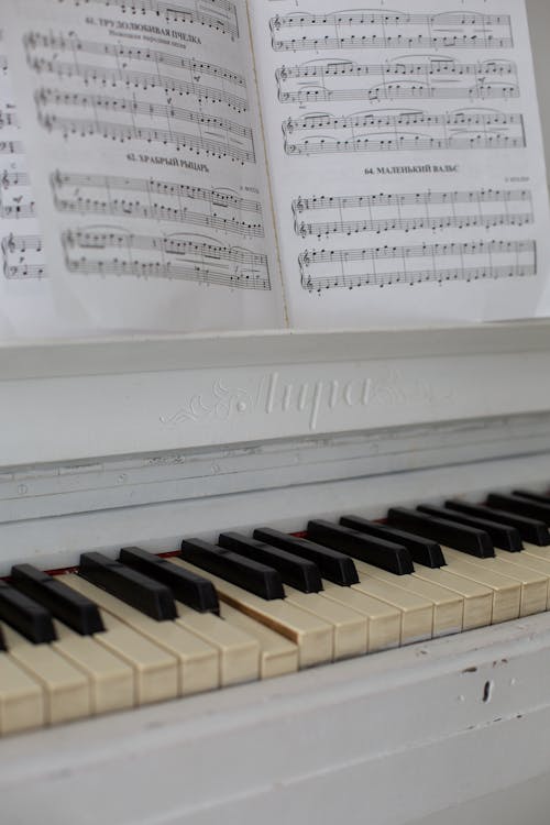 White and Black Piano Keys