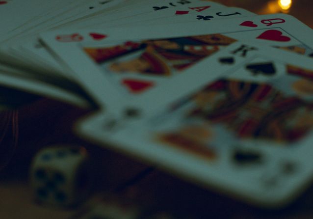 Online Casino: Spielautomaten und Live-Spiele im Überblick