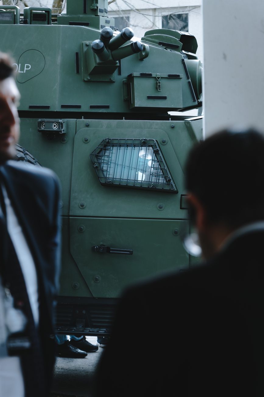 Guerra híbrida. França e Reino Unido preparam resposta à Rússia