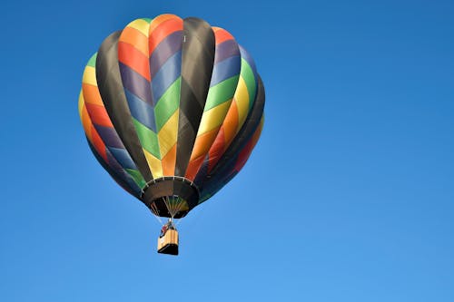 Darmowe zdjęcie z galerii z balon na gorące powietrze, kolorowy, latanie
