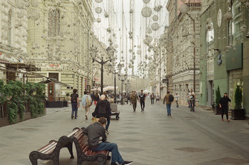 Бесплатное стоковое фото с архитектура город, висячие лампы, город