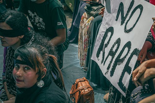 Foto d'estoc gratuïta de colpejar, contra la violació en grup, dones