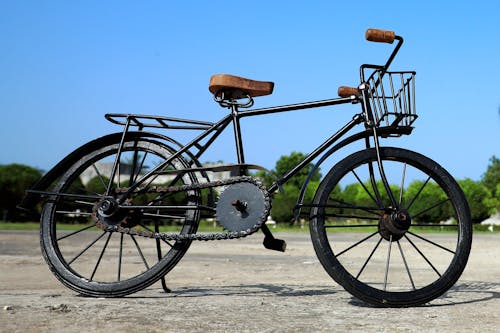 бесплатная Бесплатное стоковое фото с велосипед, голубое небо, колеса Стоковое фото