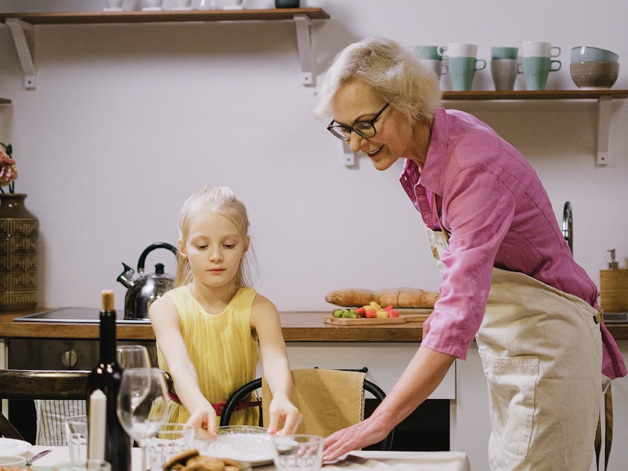 What does a purple porch light mean?