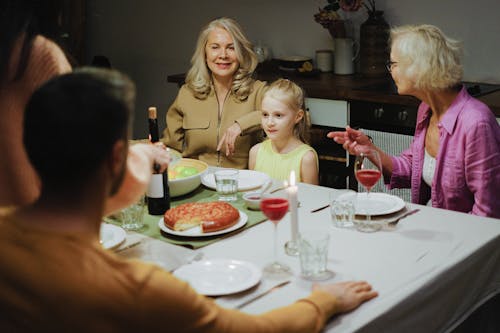 Fotos de stock gratuitas de abuelita, cena, dia familiar