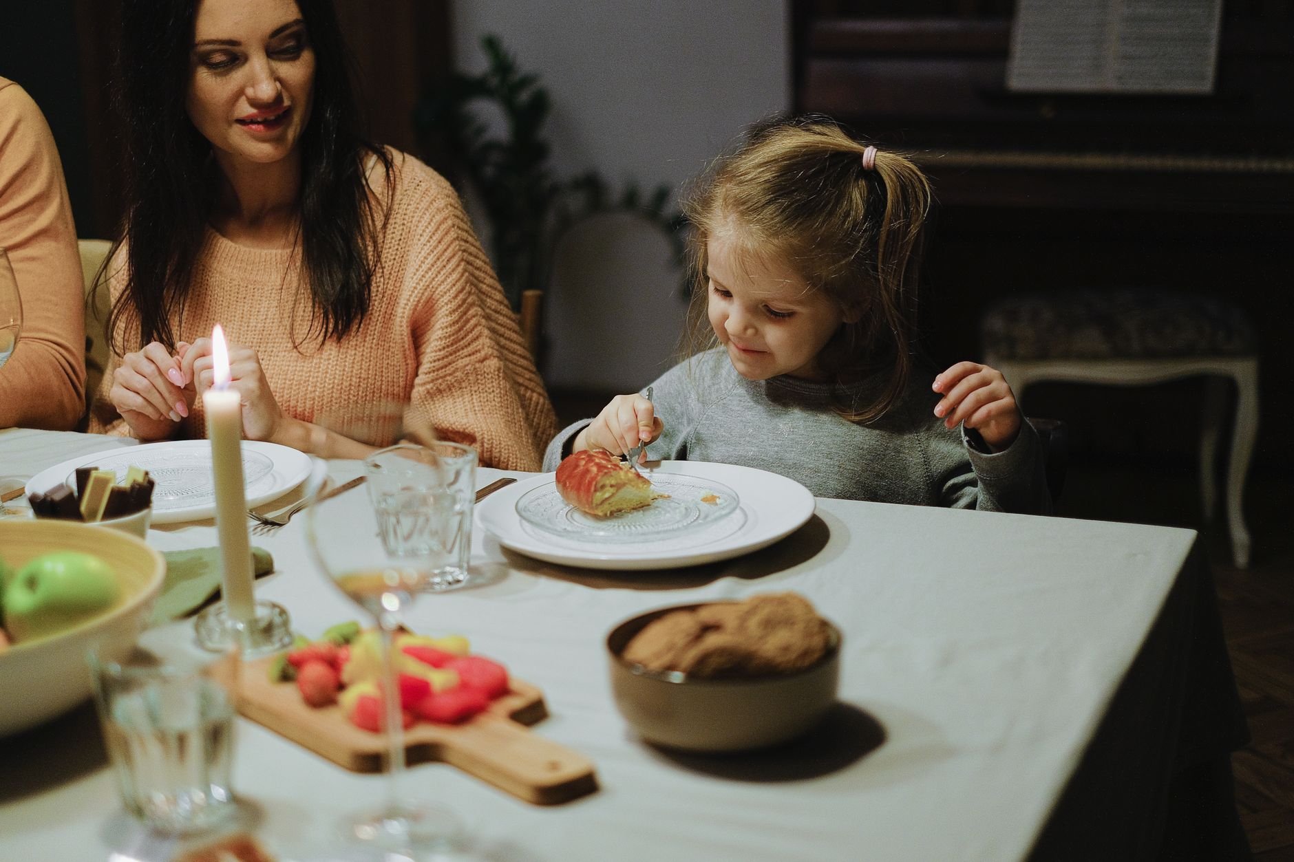 apple dinner plate