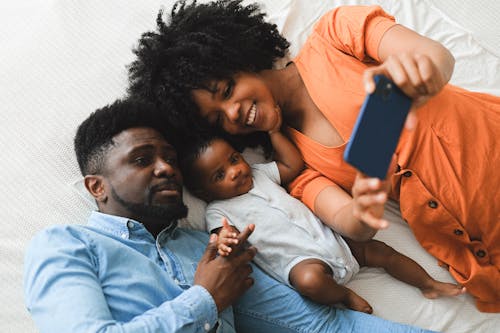 Foto profissional grátis de bebê, bebê afro-americano, bebê preto