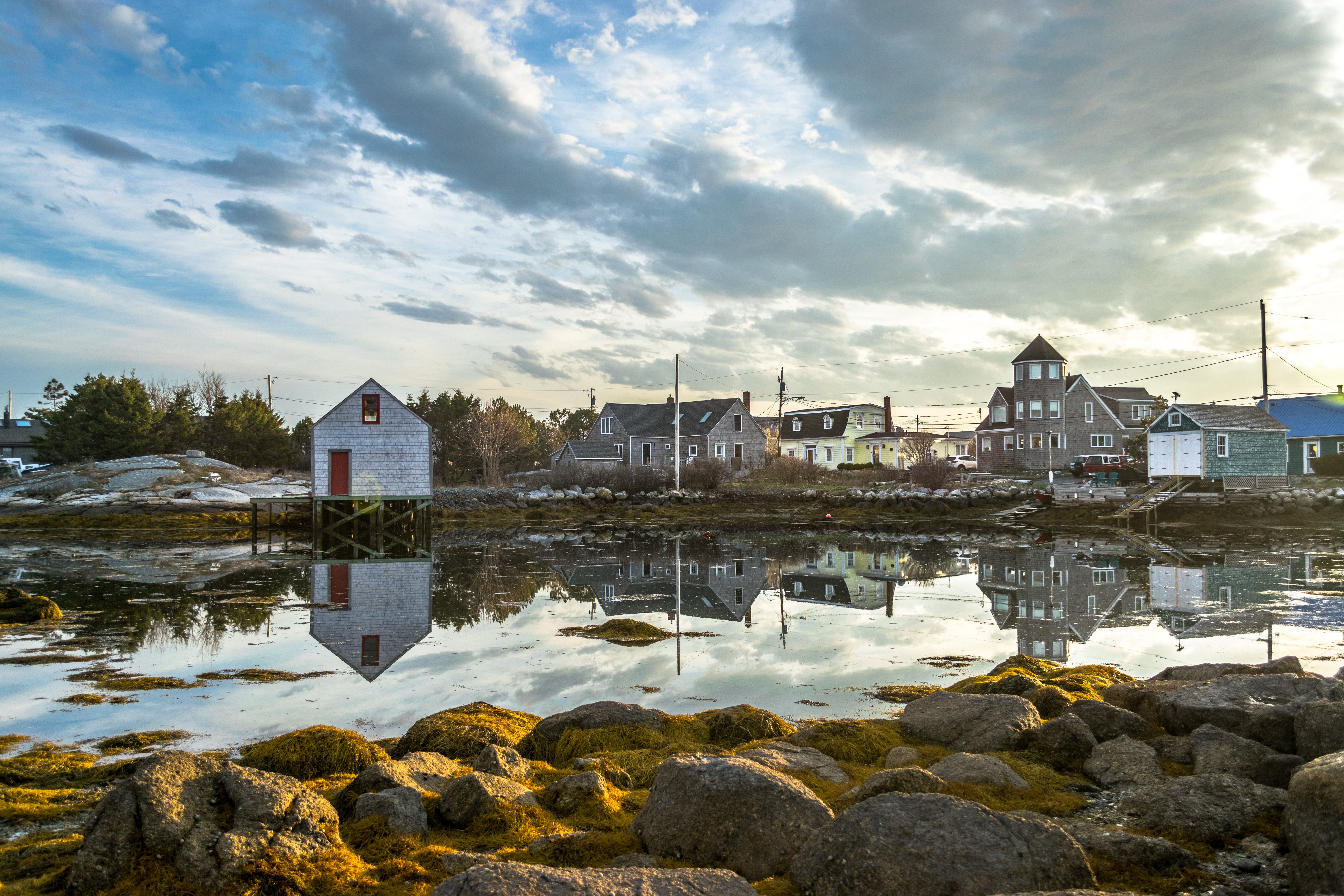 Granite Harbors and Salt-Washed Docks: A Day-Trip Escape to Historic Rockport