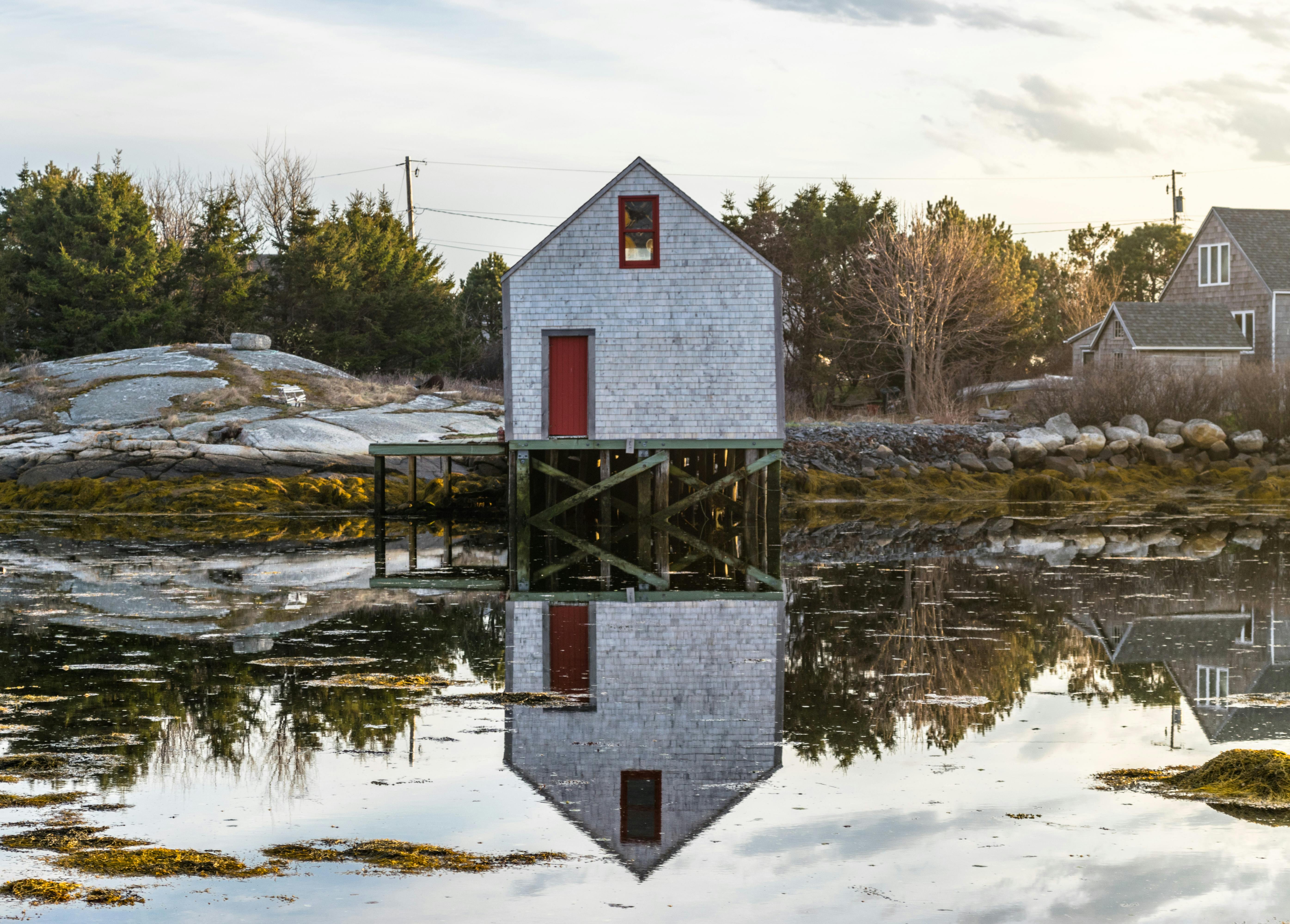 Hut in a Prospect Bay, Nova Scotia, Canada · Free Stock Photo