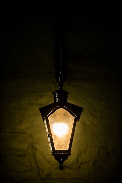 Immagine gratuita di appeso, lampadina, lampione