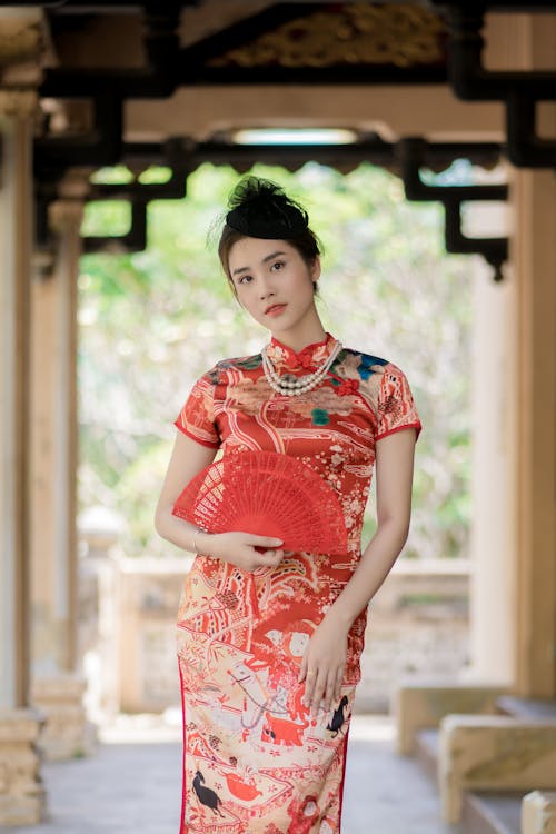 Безкоштовне стокове фото на тему «азіатська жінка, вертикальні постріл, вродлива»