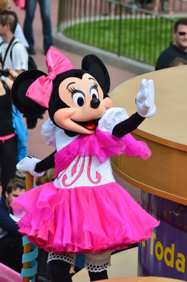 Alt-text: Minnie Mouse icon