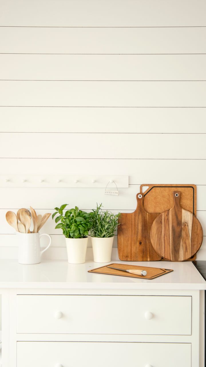 Start with Crisp White Walls