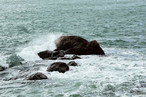 бесплатная Бесплатное стоковое фото с волны, всплеск, море Стоковое фото
