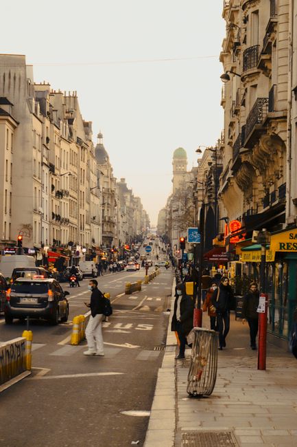 A financial planning chart comparing the cost of living in France against typical salary expectations.