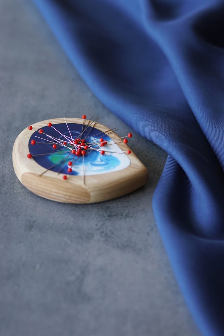 Sewing Needles On The Magnet 