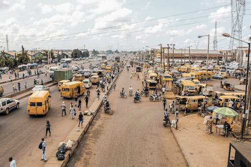 Gratis arkivbilde med kjøretøy, mennesker, nigeria