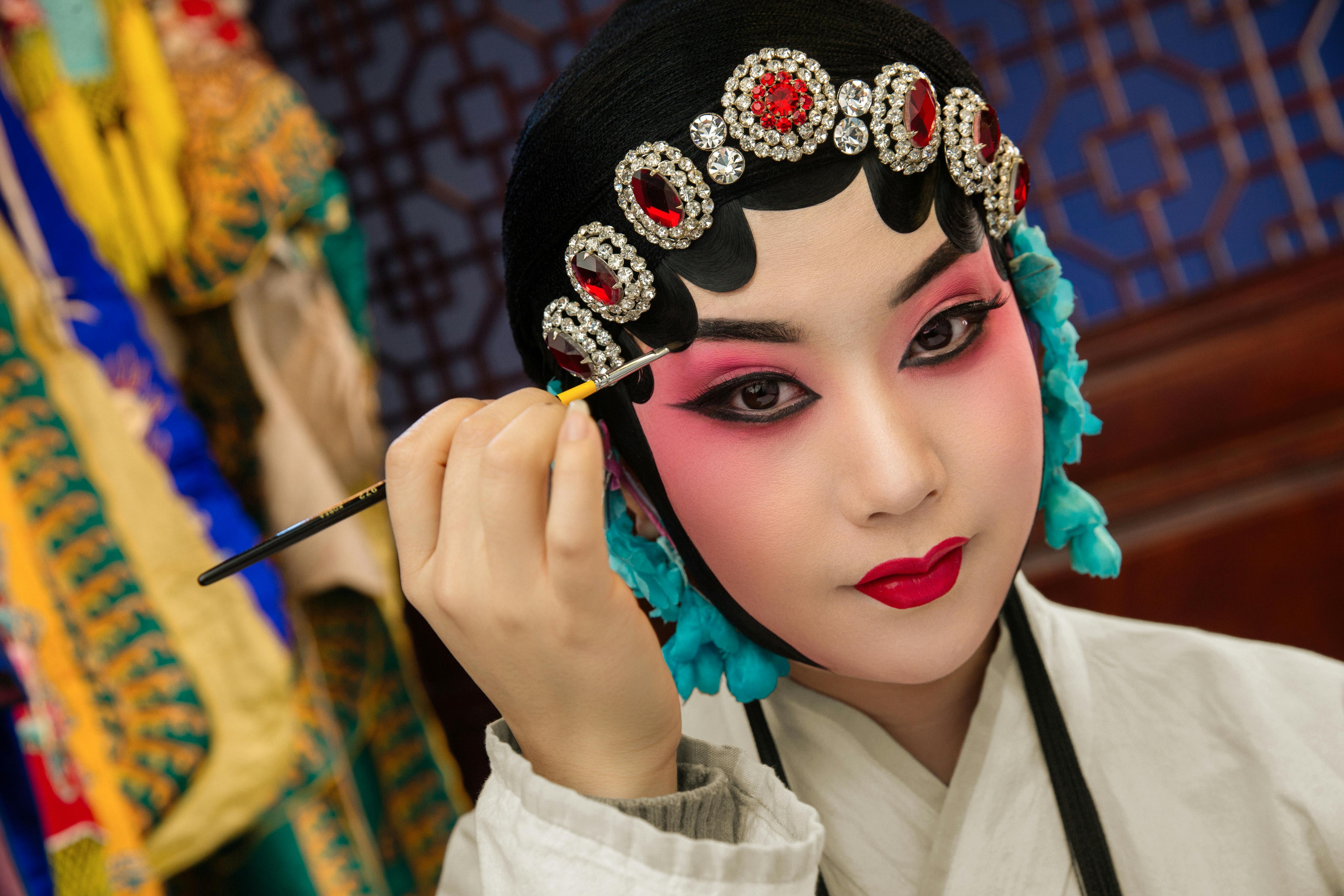 Ücretsiz 京剧演员在化妆 Stok Fotoğraflar