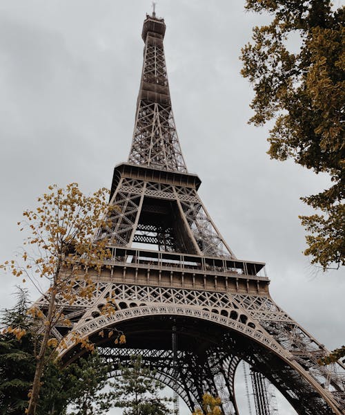 Ingyenes stockfotó alacsony szögű felvétel, Eiffel-torony, Franciaország témában Stockfotó