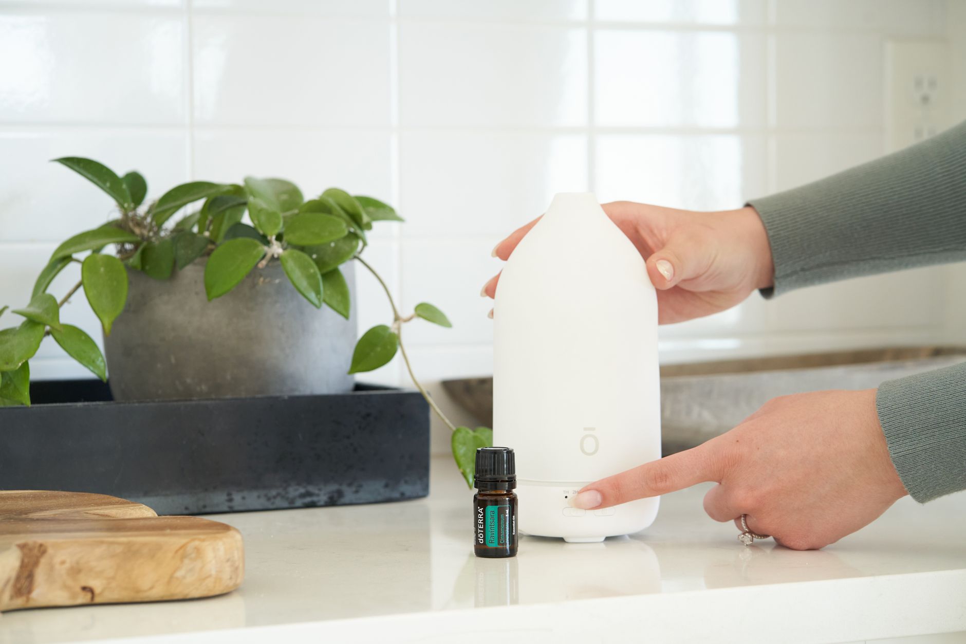 Best Waterless Diffusers 2026: Nebulizing & Reed Picks