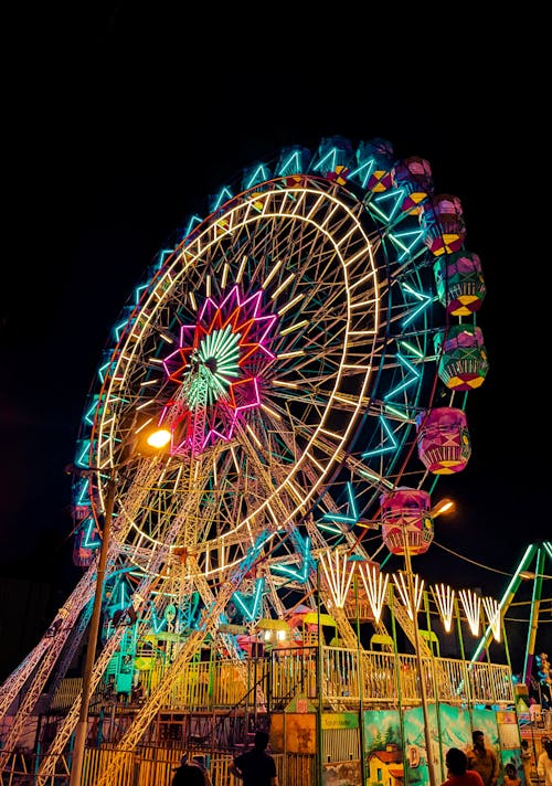 Základová fotografie zdarma na téma karneval, noc, osvětlený