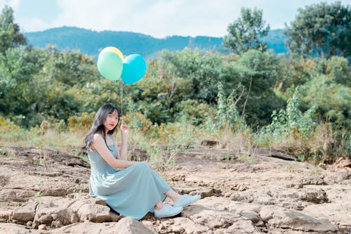 Fotobanka s bezplatnými fotkami na tému Ážijčanka, ázijské dievča, balóny