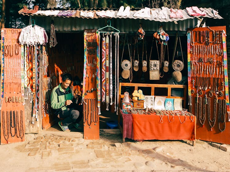 Traditional Jewelry Store Display