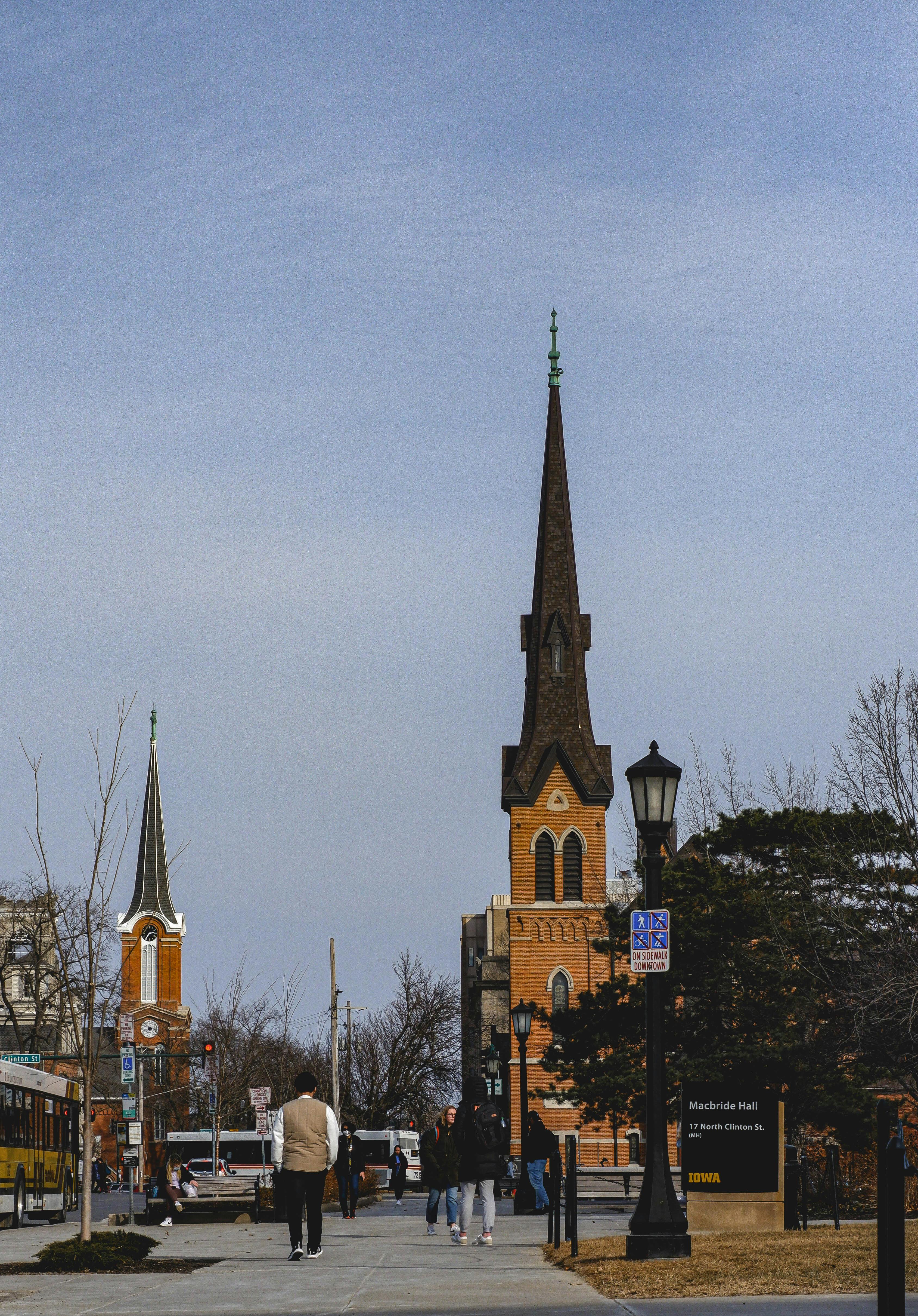 What 2 states have the most casinos?