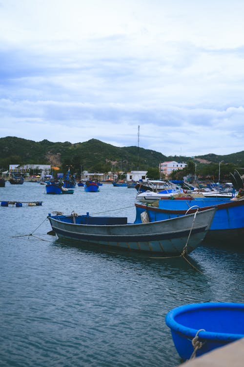 Foto d'estoc gratuïta de barques, barques de pesca, cos d'aigua