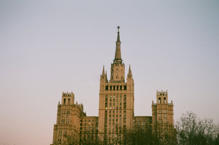 Kudrinskaya Square Building Under White Sky