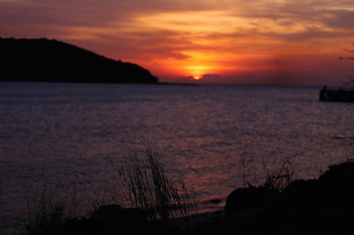 Foto profissional grátis de alvorecer, cair da noite, iluminado por trás