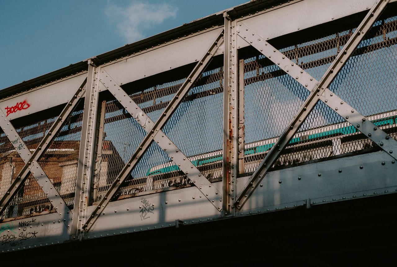 Newcastle upon Tyne to London movers — removals work in progress