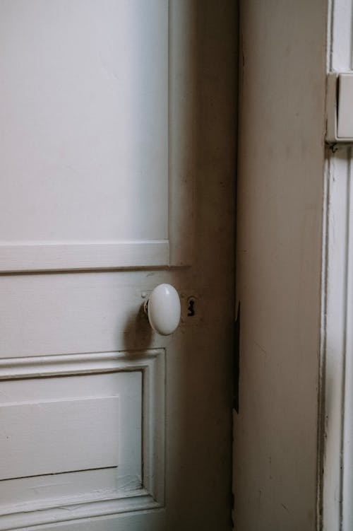 Darmowe zdjęcie z galerii z biały, drewniany, drzwi
