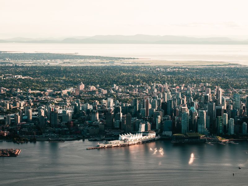 Travailler au Canada : emploi et démarches