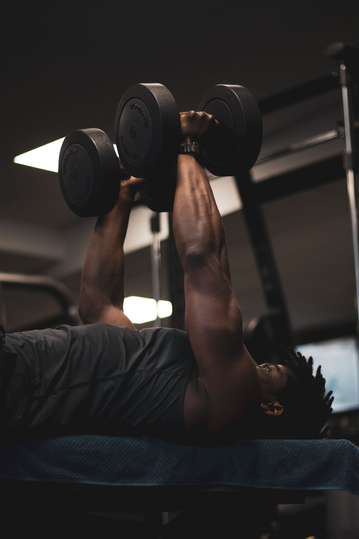 How to improve your bench press: technique, programming and progression | the gym pro Person Training Upper Body