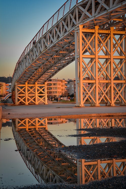 Δωρεάν στοκ φωτογραφιών με αρχιτεκτονικός, γέφυρα, κατακόρυφη λήψη
