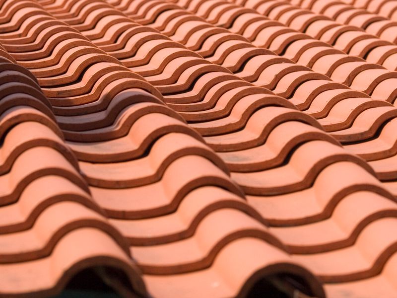 Why Roof Insulation Prices Vary So Much in Cyprus — illustrasjonsbilde