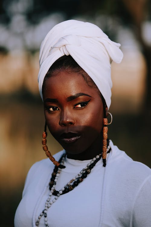 Free Portrait of Beautiful African Woman  Stock Photo
