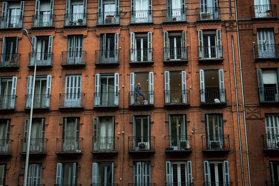 when small life admin tasks pile up grocery trip city block apartment lifestyle photo 2