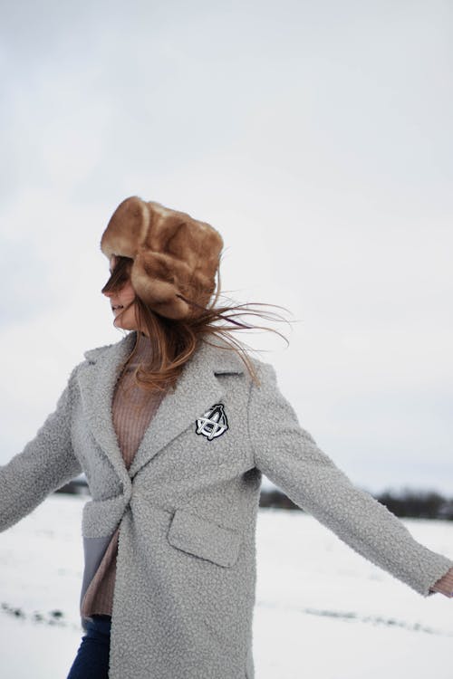 Foto profissional grátis de chapéu, com frio, inverno