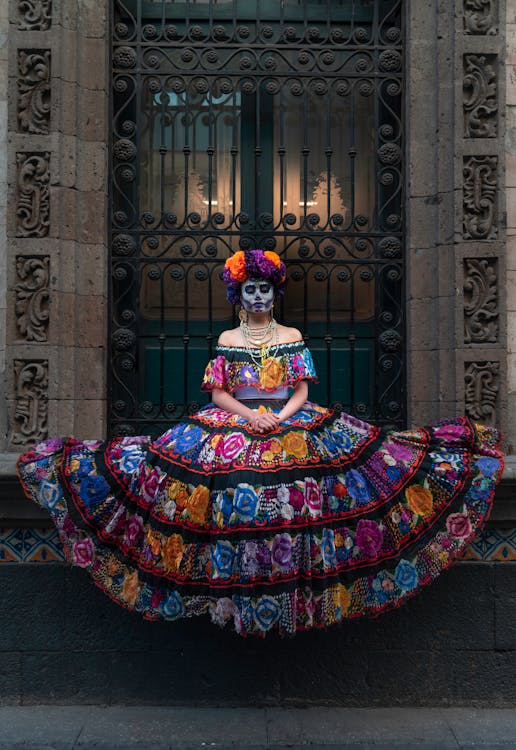 Foto de stock gratuita sobre cultura, desgaste, dia de los muertos, maquillaje creativo, mexicano, mujer, persona, tiro vertical, tradición, vestido chiapeneca Foto de stock gratuita sobre cultura, desgaste, dia de los muertos, maquillaje creativo, mexicano, mujer, persona, tiro vertical, tradición, vestido chiapeneca