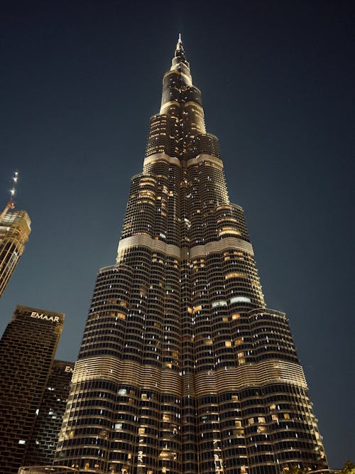 Foto stok gratis bangunan, bidikan sudut sempit, Burj Khalifa