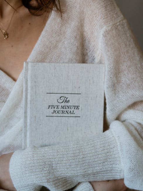 How Can Gratitude Journaling Improve Emotional Well-Being? 10 Stress Reduction Through Gratitude